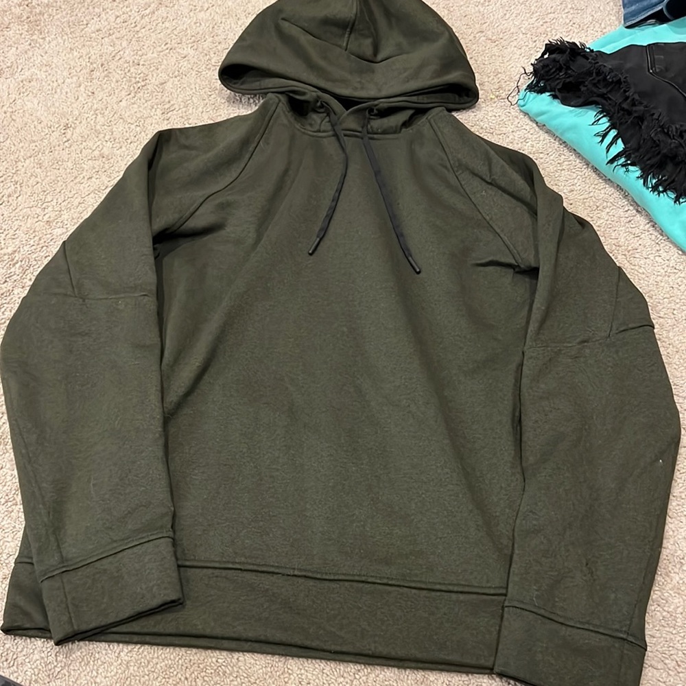 Mens lululemon M olive hoodie